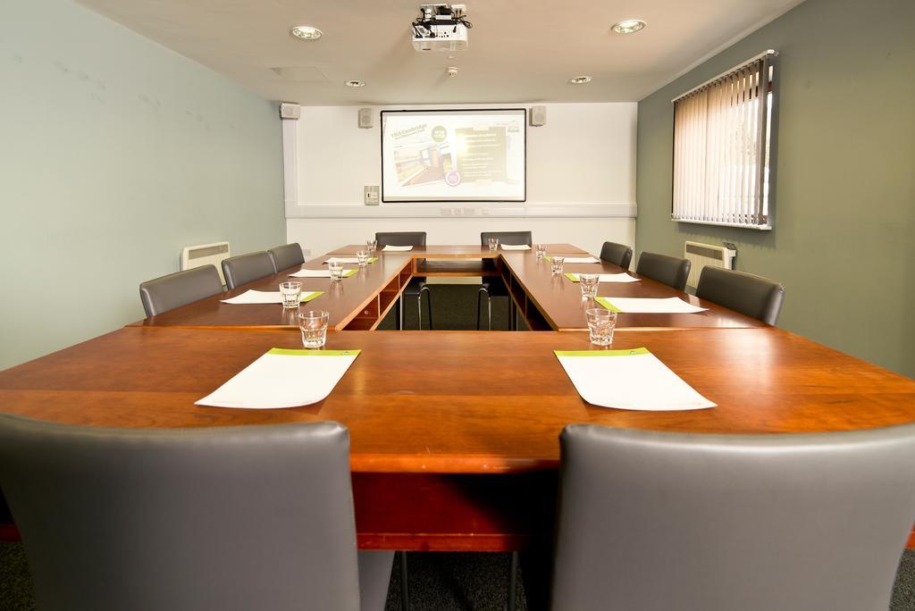 Yha Cardiff Central Hostel Luaran gambar A meeting room