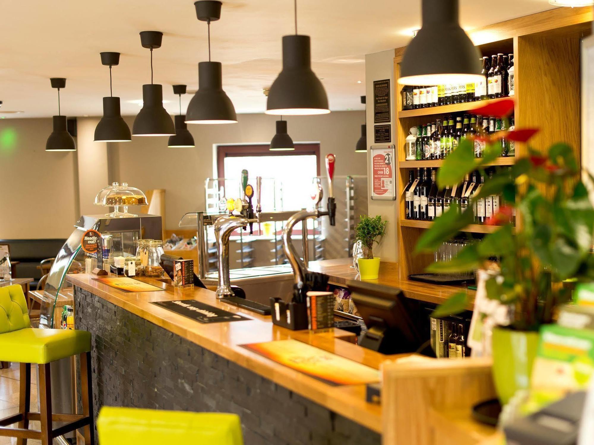 Yha Cardiff Central Luaran gambar Restaurant in Germany